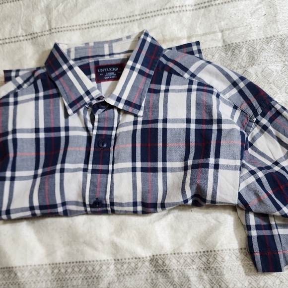 UNTUCKit Men's Blue and Red Plaid Shirt - Picture 2 of 4